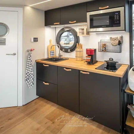 Hotel Houseboat Seahorse Comfortable Vacation Heiligenhafen