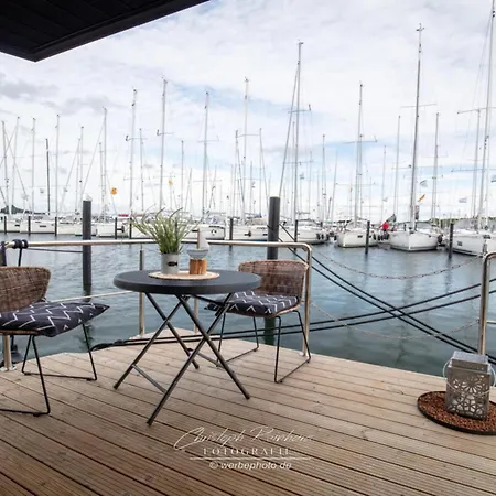 Hotel Houseboat Seahorse Comfortable Vacation